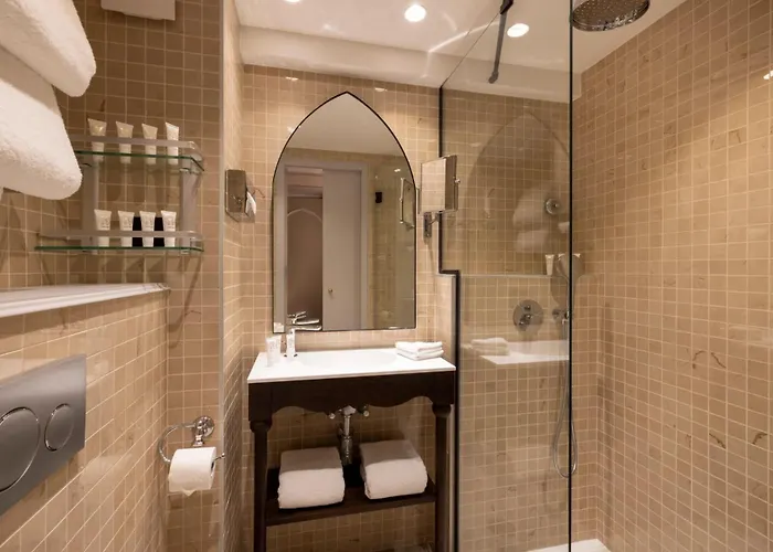 Hotel Da Vinci & 4*