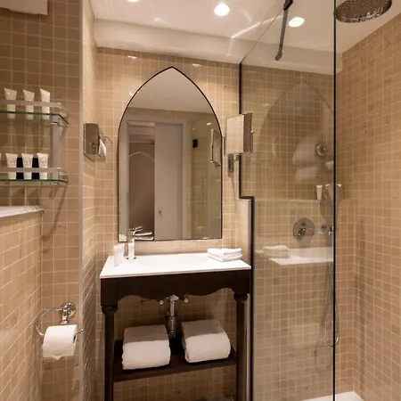 فندق Da Vinci & 4*